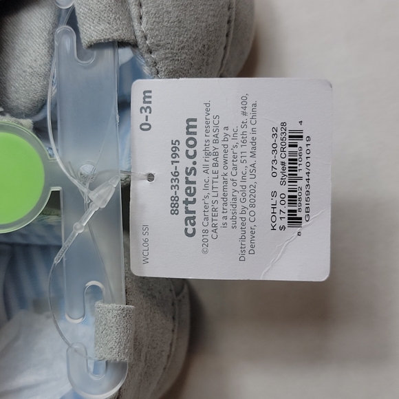 Preemie bodysuit set of 3 + baby shoes + caps NWT - Picture 7 of 9